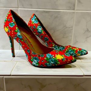 Brand new.  Never worn.